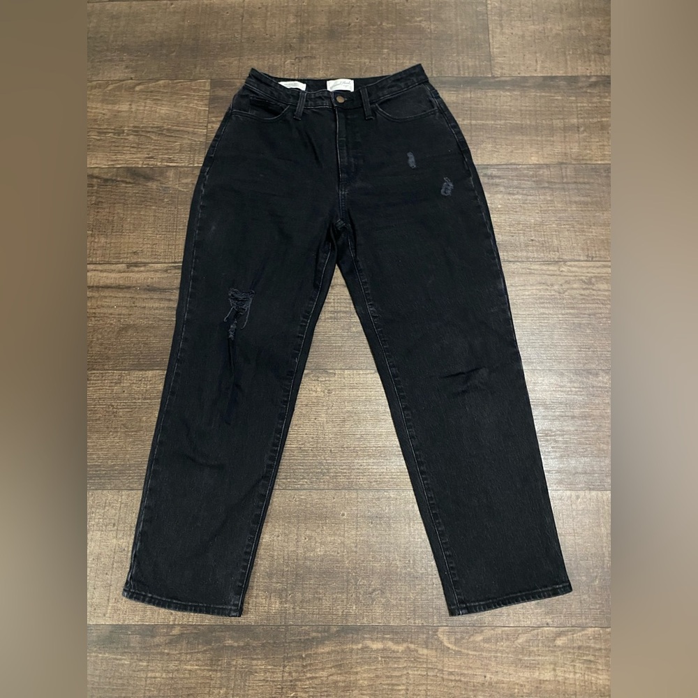 Universal Thread Women's High-Rise Vintage Straight Jeans Black 6/28 Regular